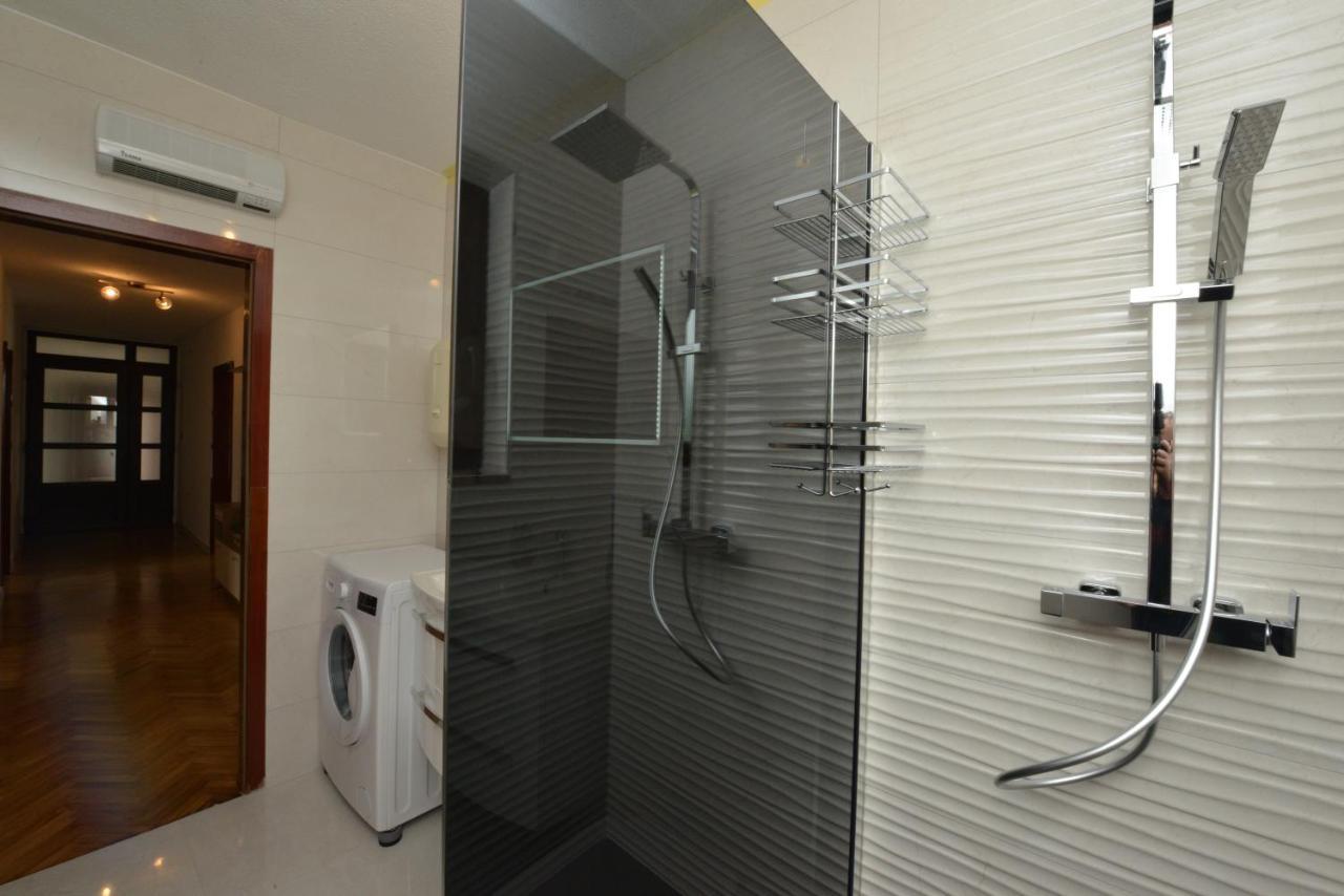 Apartmani Ivan Каштела Экстерьер фото