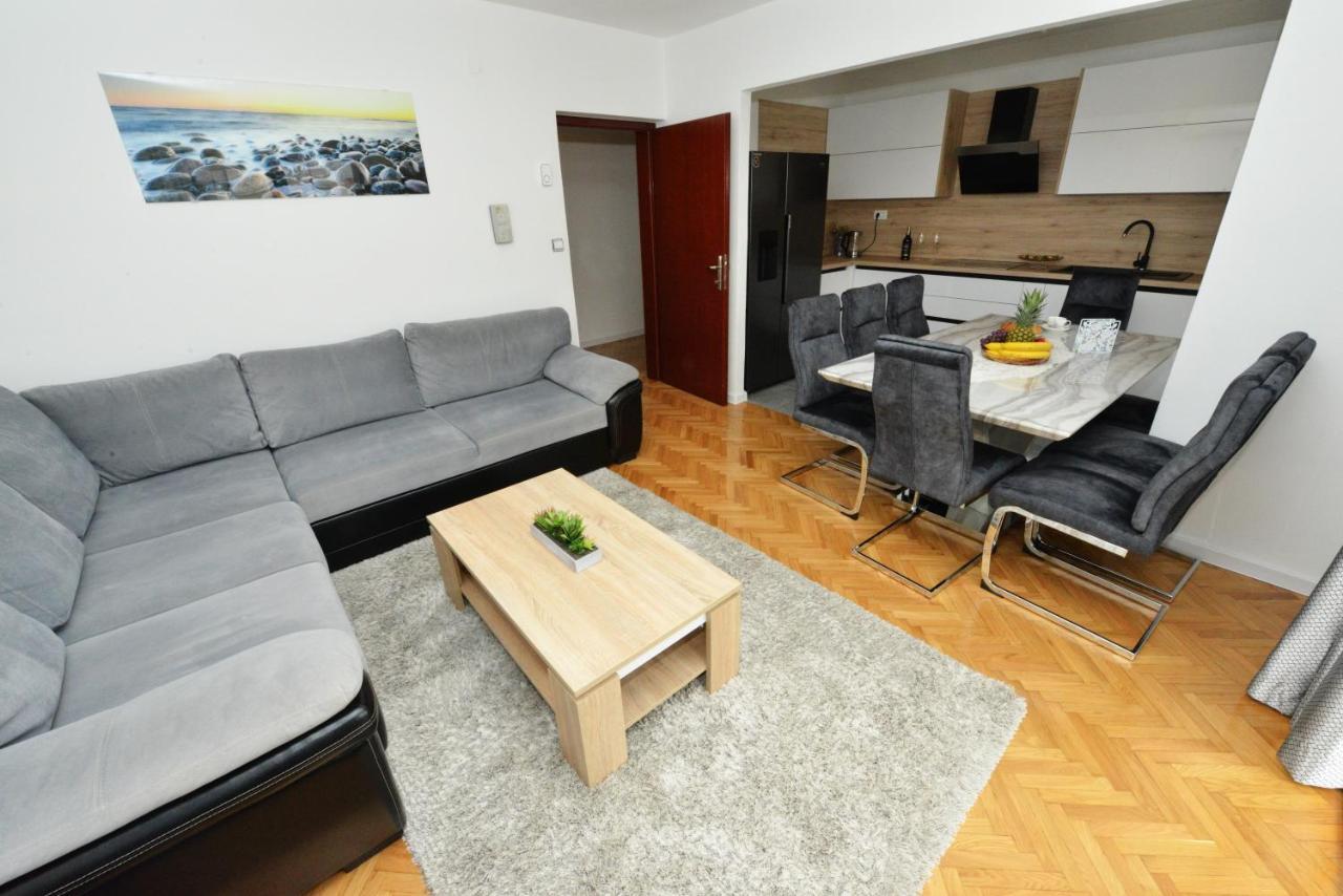 Apartmani Ivan Каштела Экстерьер фото